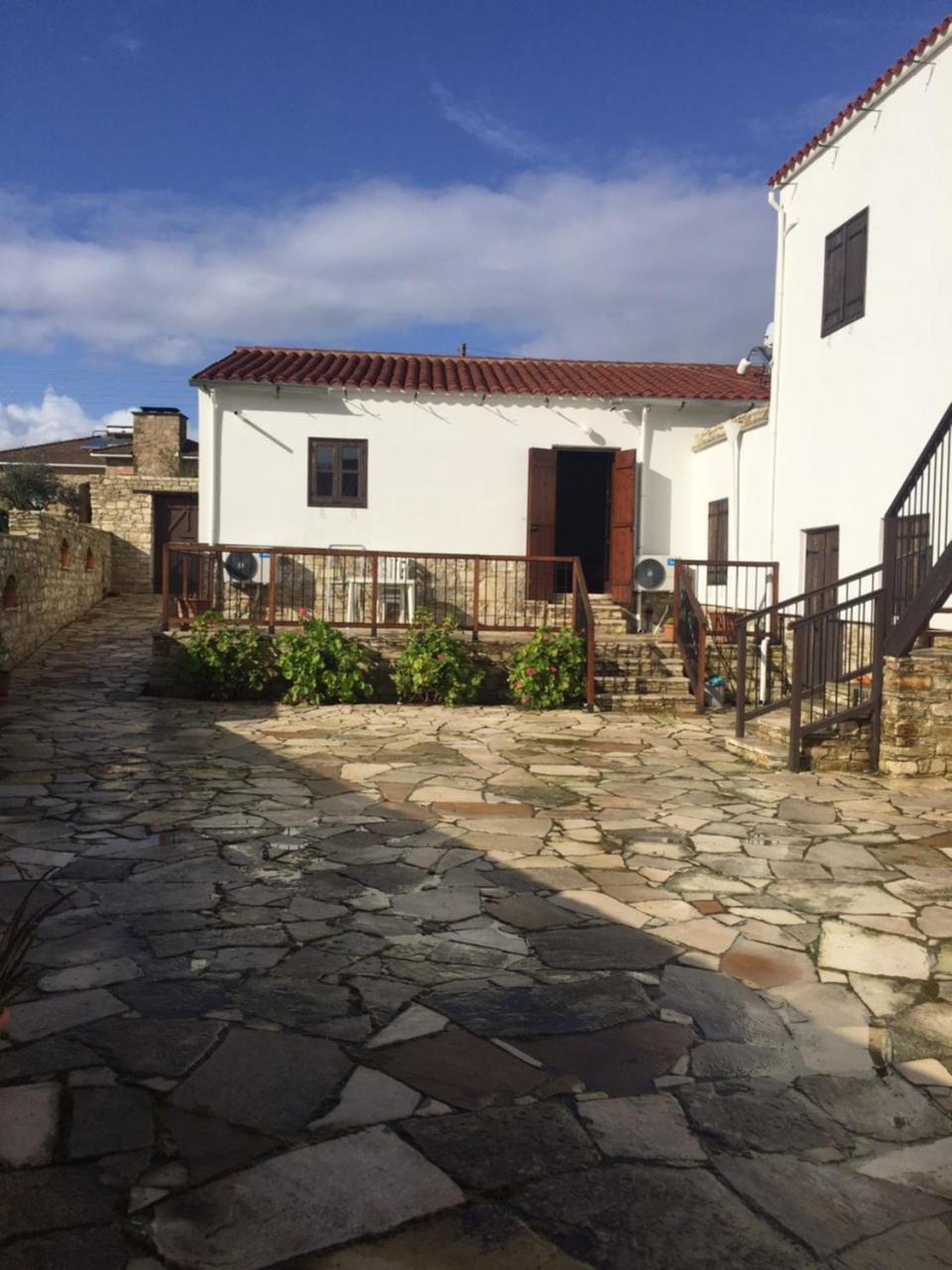 Charoullas Traditional Mansion Villa Alaminos Eksteriør bilde